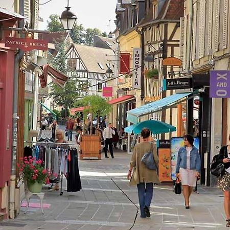 Le Petit Paris Compiegne Apartment Bagian luar foto