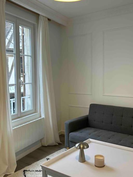 Le Petit Paris Compiegne Apartment Bagian luar foto