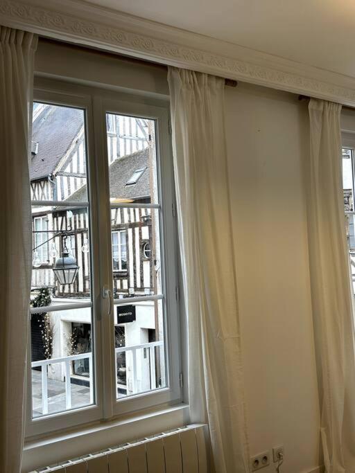 Le Petit Paris Compiegne Apartment Bagian luar foto