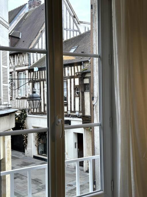 Le Petit Paris Compiegne Apartment Bagian luar foto